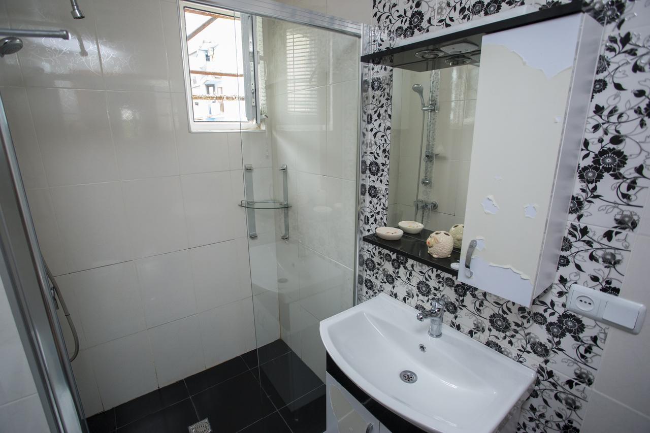 Apartment On Sherif Khimshiashvili Street 15B Batumi Exterior foto